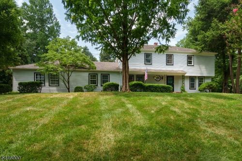 30 Montgomery Ave, Rocky Hill, NJ, 08553-1012 | Card Image