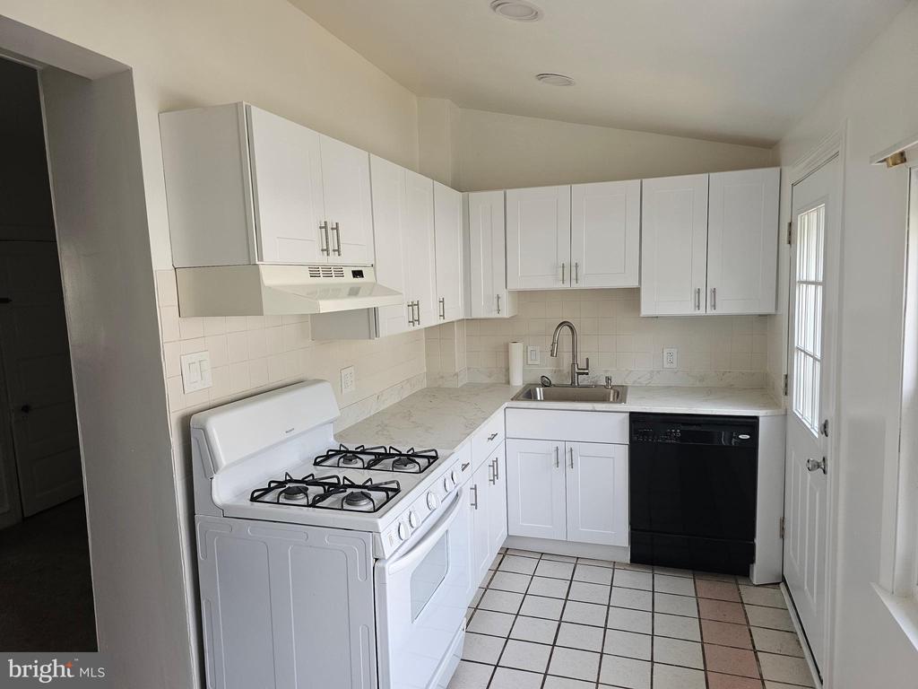 Residential in PHILADELPHIA 5