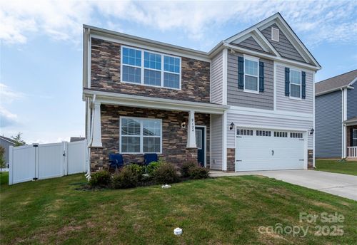 9124 Mackinaw Dr, Gastonia, NC, 28056-5001 | Card Image