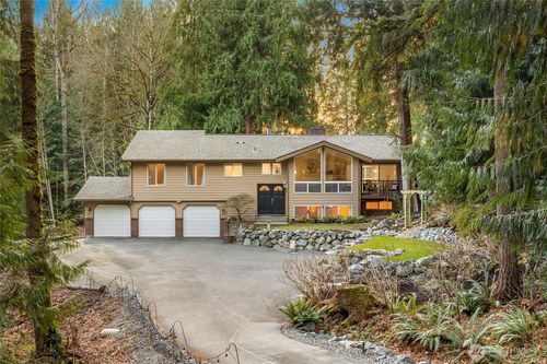 21743 Ne 176th Pl, Woodinville, WA, 98077-7102 | Card Image