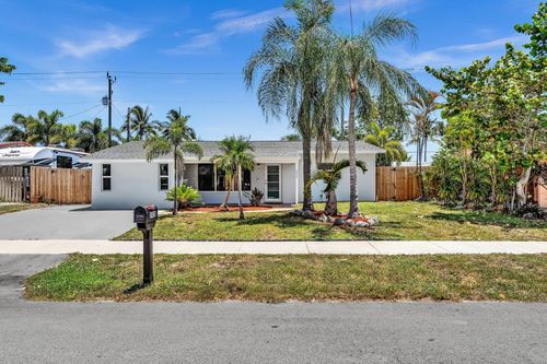 2920 Ne 8th Ter, Pompano Beach, FL, 33064-5335 | Card Image