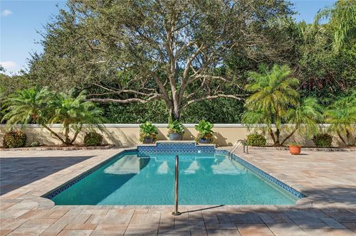 104 Hidden Oak Ln, Vero Beach, FL, 32963-3808 | Card Image