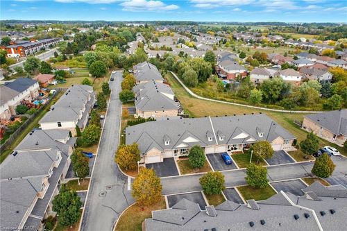 20-310 Southbrook Dr, Binbrook, ON, L0R1C0 | Card Image