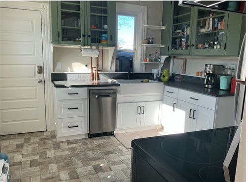 1-12 Caswell Ave, Newport, RI, 02840-5808 | Card Image