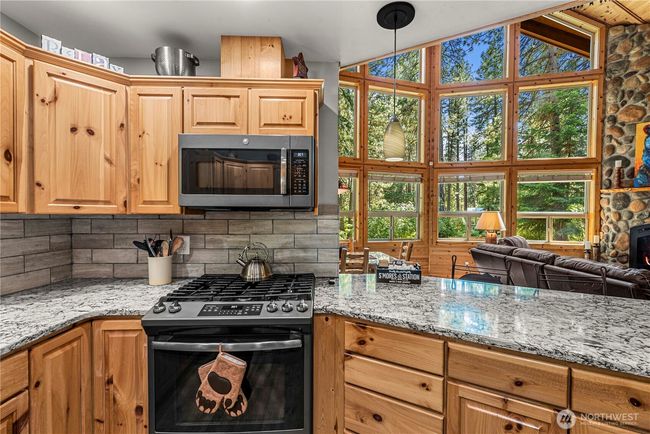 18880 Pine Loop, House other with 2 bedrooms, 3 bathrooms and 4 parking in Leavenworth WA | Image 16