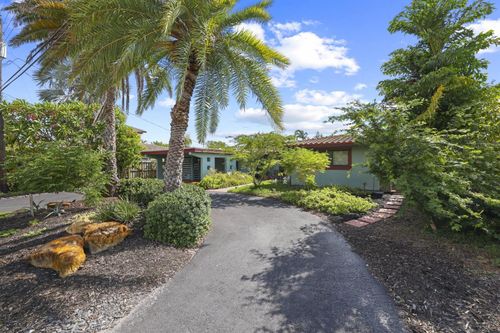 2332 Ne 17th Ter, Wilton Manors, FL, 33305-2418 | Card Image