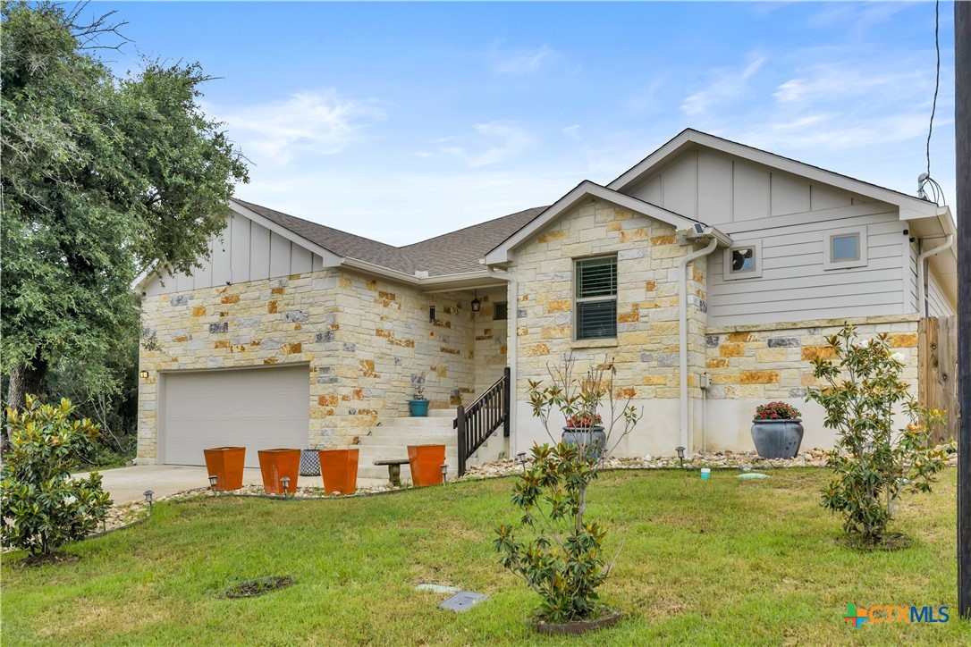 Residential in Horseshoe Bay 3