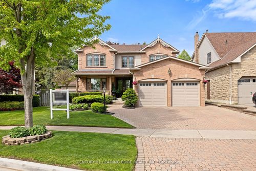 31 Rothean Dr, Whitby, ON, L1P1L5 | Card Image