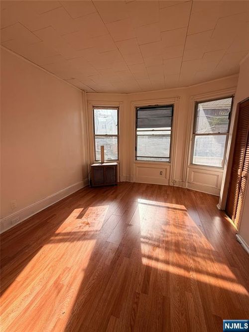 113 Martin St, Paterson, NJ, 07501-3549 | Card Image