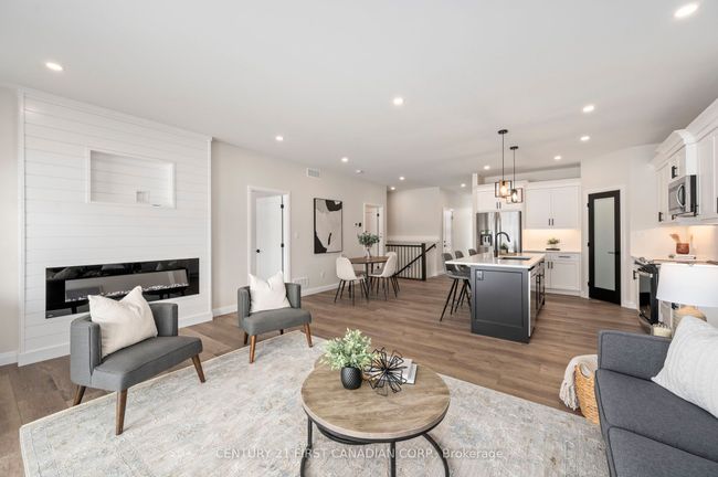 6 - 32 Postma Cres, House attached with 2 bedrooms, 2 bathrooms and 2 parking in Ailsa Craig ON | Image 17