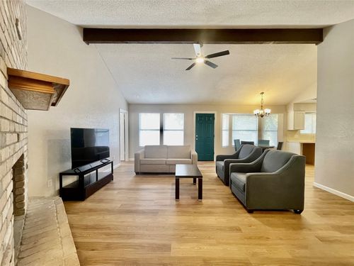 2003 Lisa Ln, San Marcos, TX, 78666-2231 | Card Image