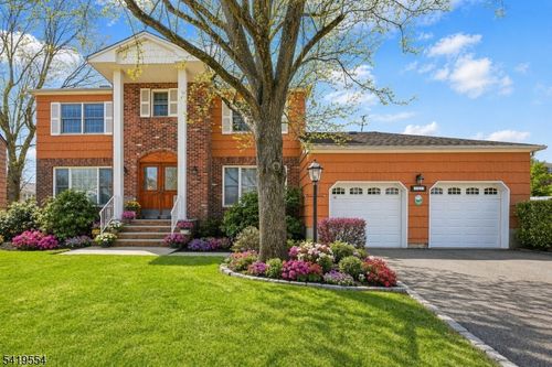 167 Newbrook Ln, Springfield, NJ, 07081-3022 | Card Image