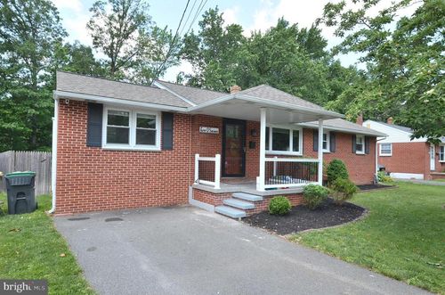 207 Maryland Ave, NEWPORT, DE, 19804-3040 | Card Image