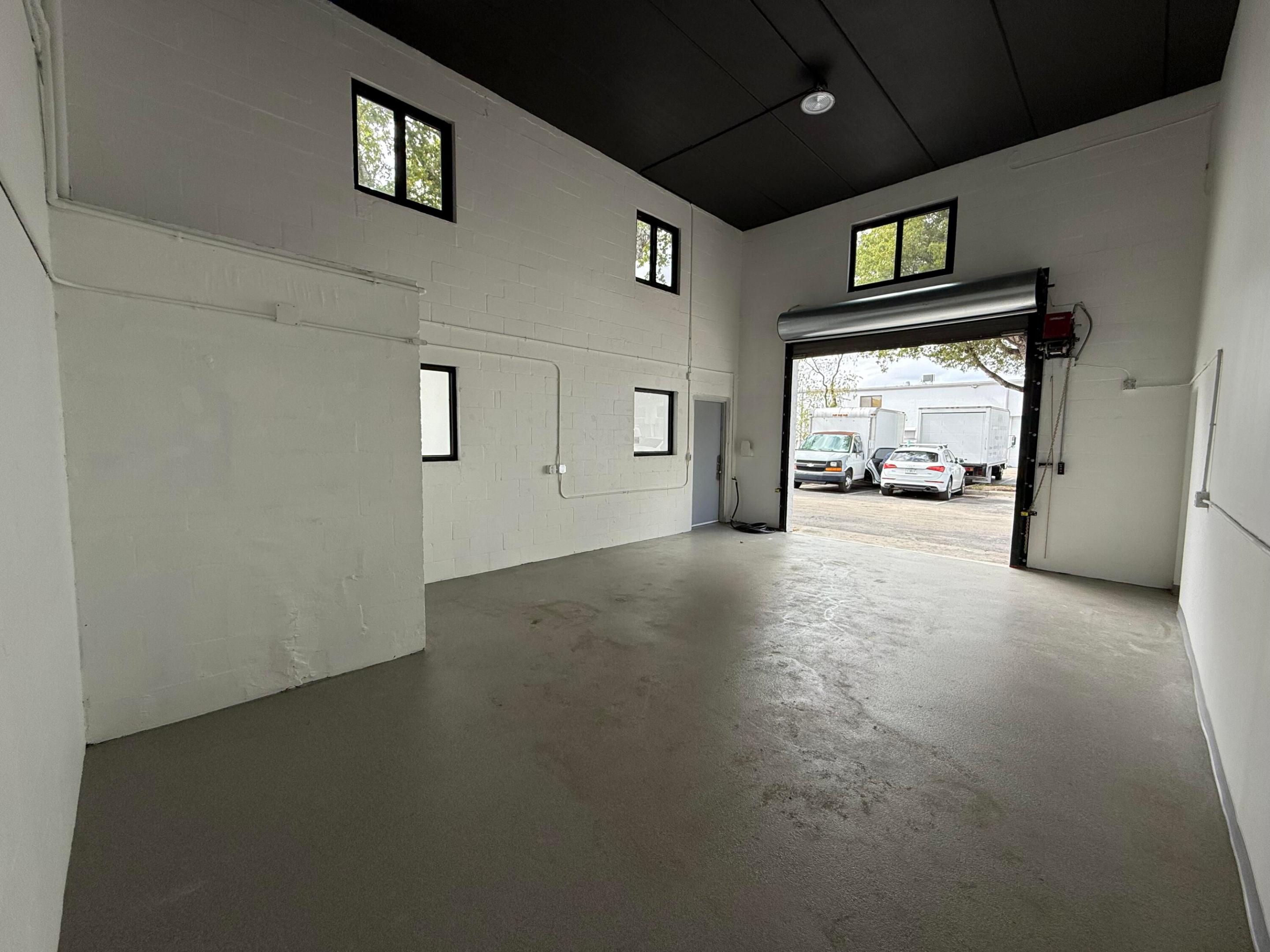 Commercial Sale in Pompano Beach 4