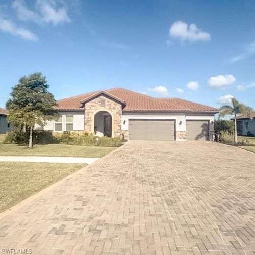 2038 Grove Dr, NAPLES, FL, 34120-7574 | Card Image