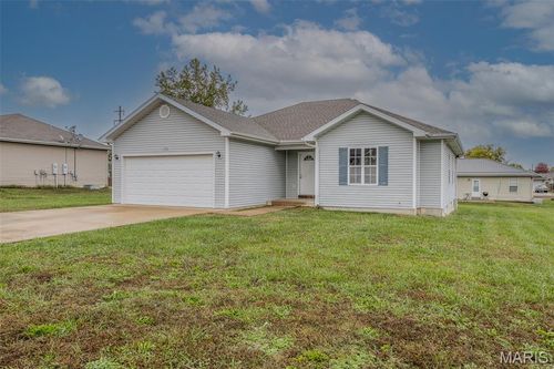 1225 Applelane Dr, Lebanon, MO, 65536-4115 | Card Image