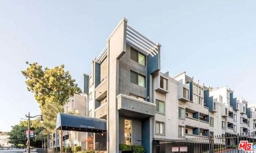 81-1940 Cahuenga Blvd W, Los Angeles, CA, 90068 | Card Image