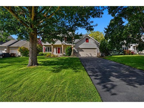 1860 Spinaker Dr, Woodbury, MN, 55125-8621 | Card Image