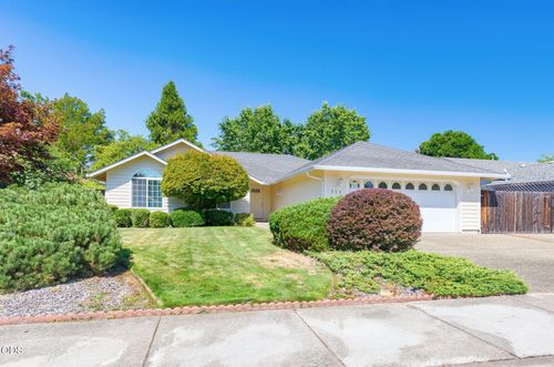 524 Sw Anique Lane, Grants Pass, OR, 97526 | Card Image