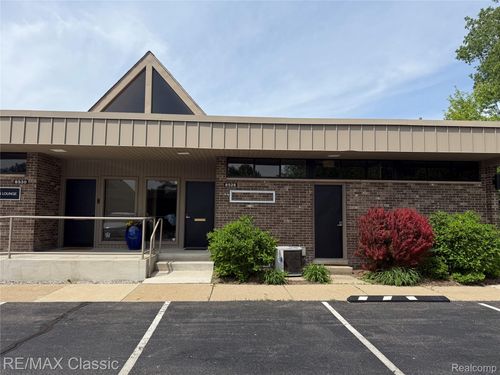 8528 N Canton Center Rd, Canton, MI, 48187-1310 | Card Image