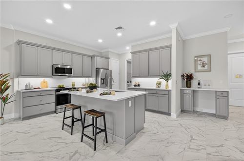 2-1805 Bridgepointe Cir, Vero Beach, FL, 32967-6830 | Card Image