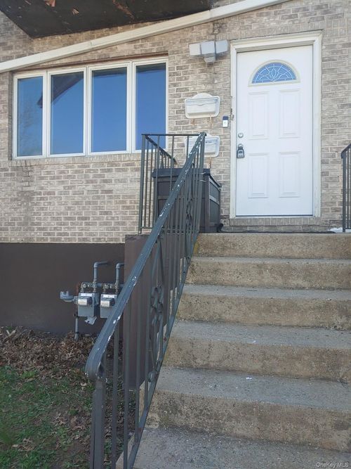 1-81-12 Commonwealth Boulevard, New York, NY, 11426 | Card Image