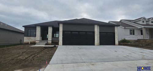 9011 Castle Pine Dr, Lincoln, NE, 68516-6423 | Card Image