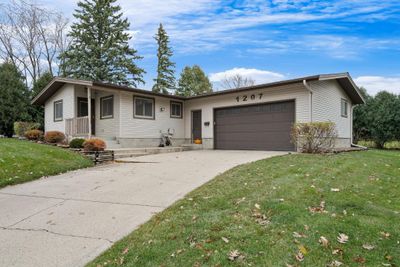 1207 Woodridge Place | Image 1