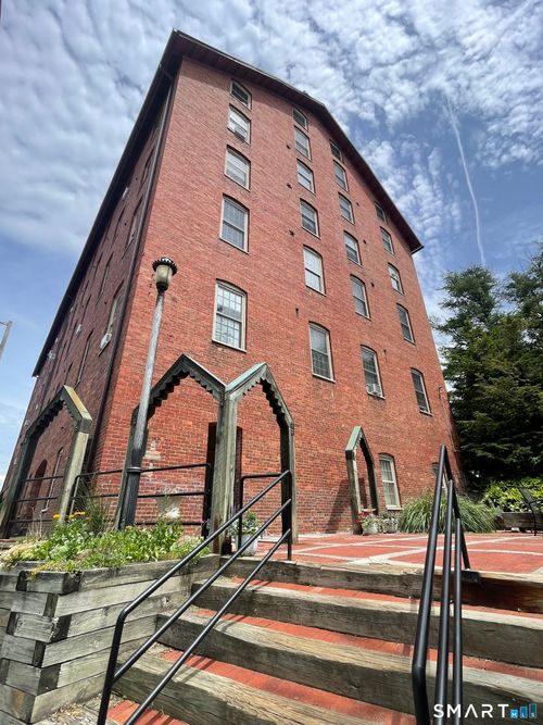 103-65 West St, New Milford, CT, 06776-3511 | Card Image