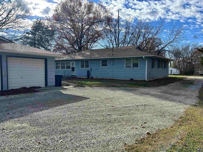 718 S 9 Th St, House other with 4 bedrooms, 2 bathrooms and null parking in Osage City KS | Image 22