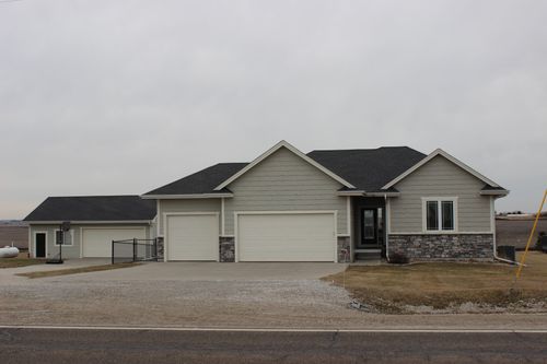 17914 N Ave, Minburn, IA, 50167-8175 | Card Image