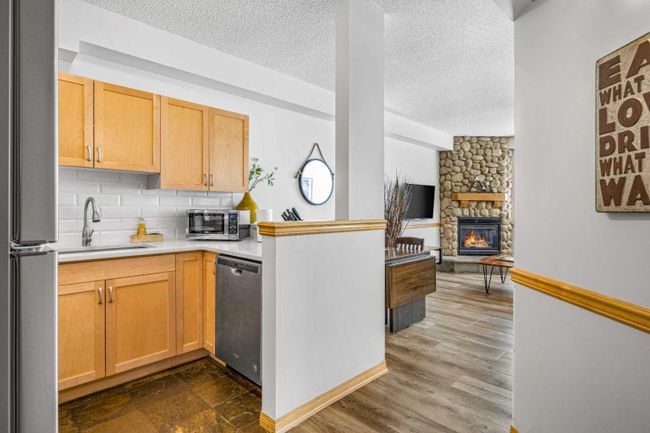 204 - 1151 Sidney Street, Home with 2 bedrooms, 2 bathrooms and 1 parking in Canmore AB | Image 8
