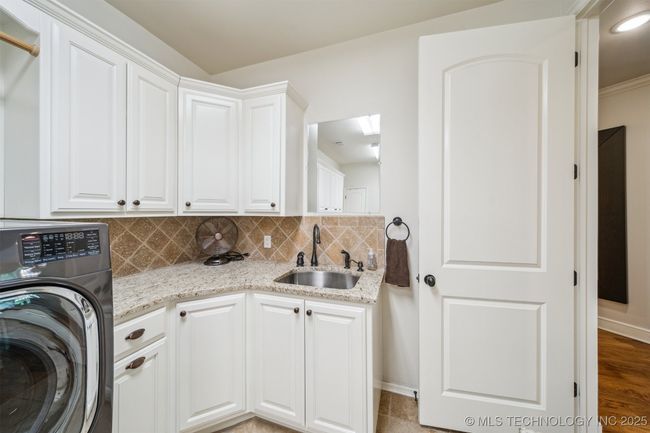 6922 Hackberry Rdg, House other with 5 bedrooms, 5 bathrooms and null parking in Owasso OK | Image 43