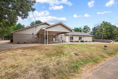 1905 E Price St, Paris, TX, 75460-4785 | Card Image