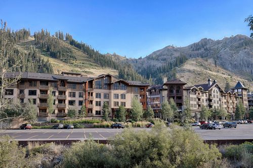 3-332-1880 Village South Rd, Olympic Valley, CA, 96146-1072 | Card Image
