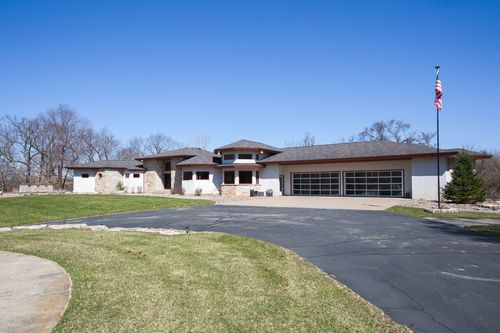 W10622 State Road 35, Prescott, WI, 54021-7710 | Card Image