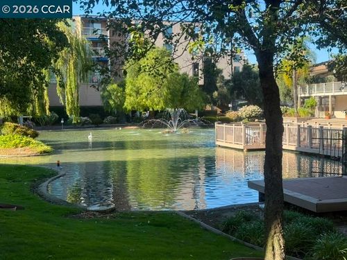 330 N Civic Dr, Walnut Creek, CA, 94596-3666 | Card Image
