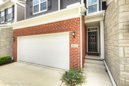 4823 Broomfield Way, Lake Orion, MI, 48359-1957 | Card Image
