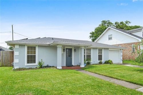 208 Bear Dr, Arabi, LA, 70032-2104 | Card Image