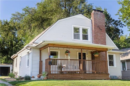 2026 E 70th Ter, Kansas City, MO, 64132-3128 | Card Image