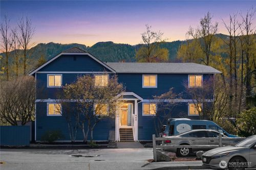 apt-25-445 Main Ave S, North Bend, WA, 98045-8246 | Card Image