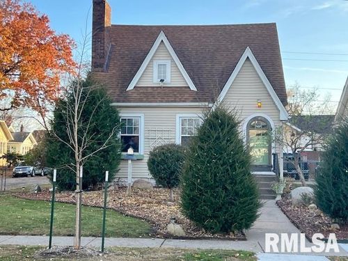 727 E Central Park Ave, Davenport, IA, 52803-1729 | Card Image