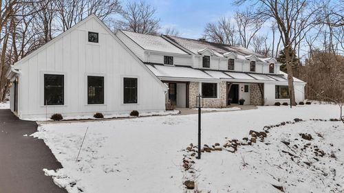 10525 N Fairway Lane, Mequon, WI, 53092 | Card Image