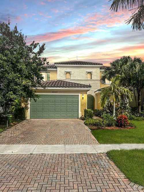 9555 Phipps Ln, Wellington, FL, 33414-3403 | Card Image