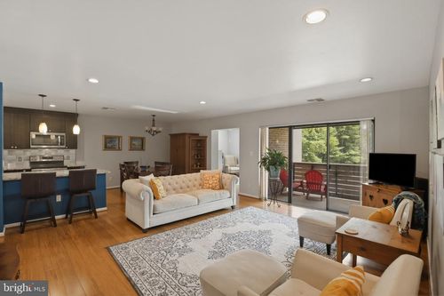 205-4 Candlemaker Ct, BALTIMORE, MD, 21208-6420 | Card Image