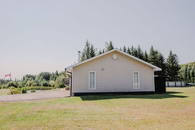 254 Beachey Dr, House other with 4 bedrooms, 2 bathrooms and 10 parking in Trout Creek ON | Image 5
