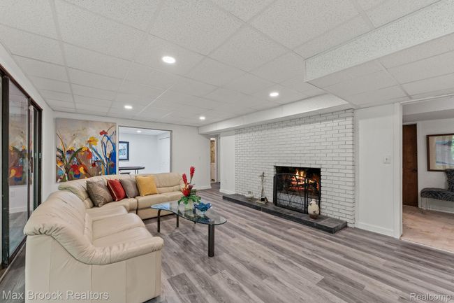 32-web-or-mls-A0102337.jpg | Image 20