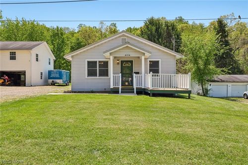 99 N 20th St, Coshocton, OH, 43812-9045 | Card Image