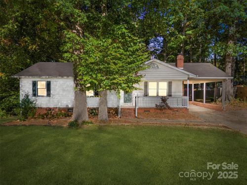 240 Vermont Dr, Stanley, NC, 28164-1418 | Card Image