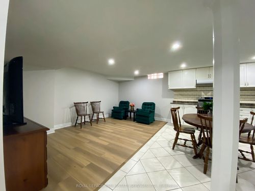 5538 Turney Dr, Mississauga, ON, L5M4Y8 | Card Image